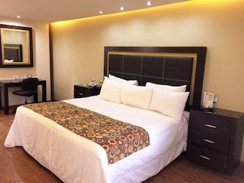 Quinta Dorada Hotel And Suites