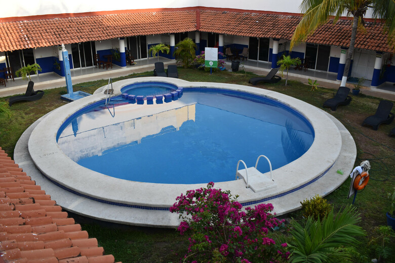 Hotel Plaza Almendros