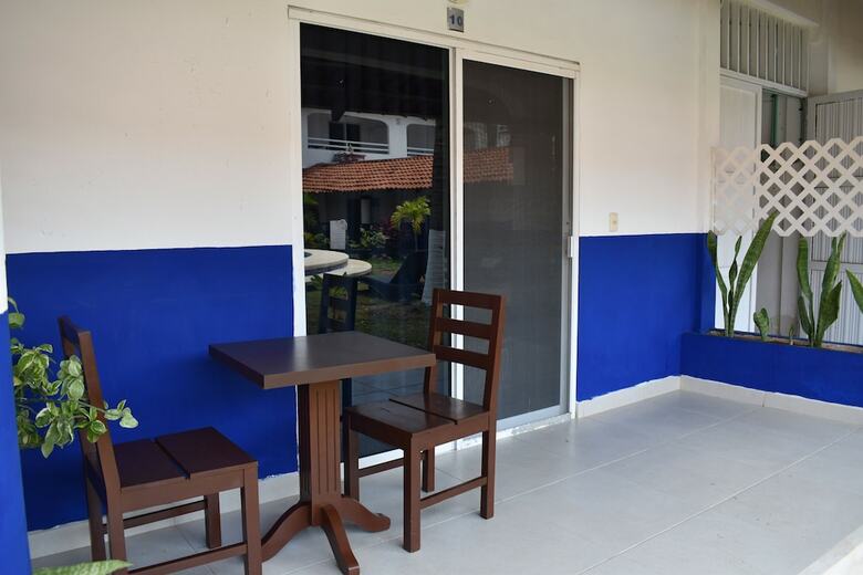 Hotel Plaza Almendros