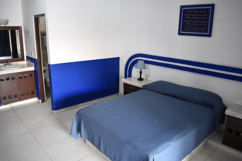 Hotel Plaza Almendros