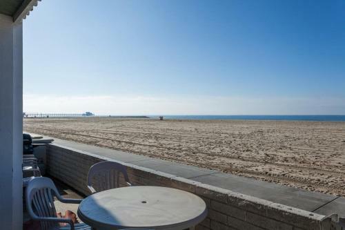 3112 W Ocean Front A (68189)