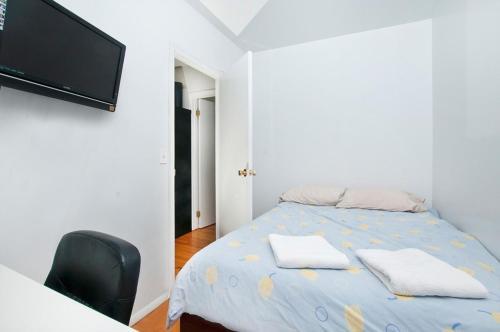 335 East Apartment #232477 Apts