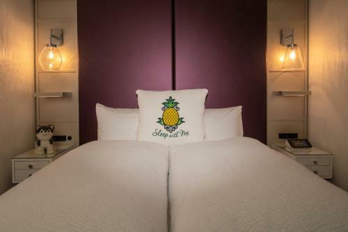 Staypineapple, An Artful Hotel New York