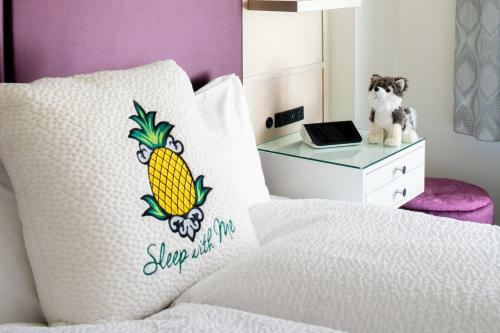 Staypineapple, An Artful Hotel New York