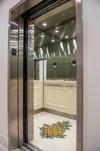 Staypineapple, An Artful Hotel New York