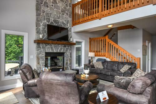 La Bella Vita Five-bedroom Holiday Home