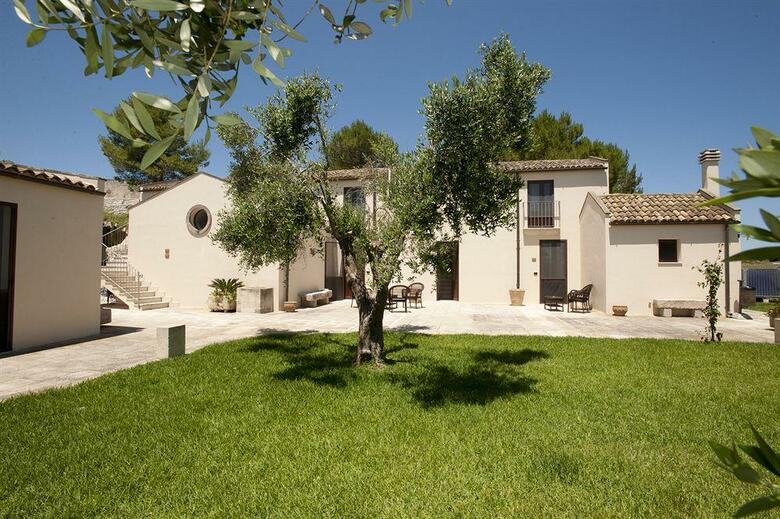 Hotel Masseria Panareo