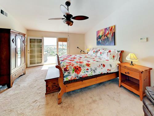 5262 Palmera Dr Home