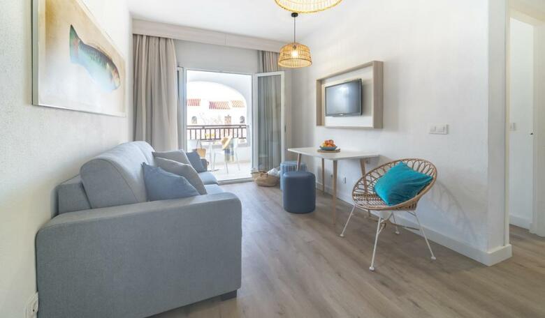 Aparthotel Fergus Club Carema Splash