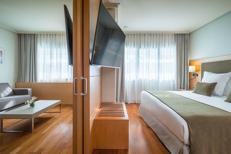 Hotel Barcel� Murcia Siete Coronas