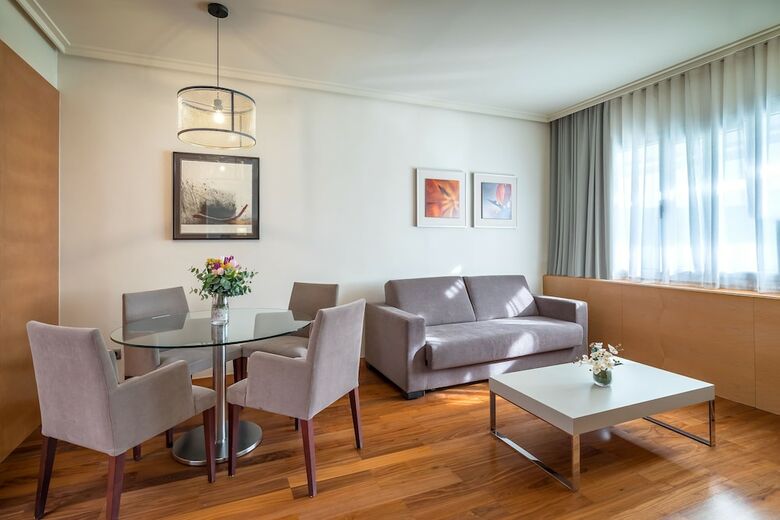 Hotel Barcel� Murcia Siete Coronas