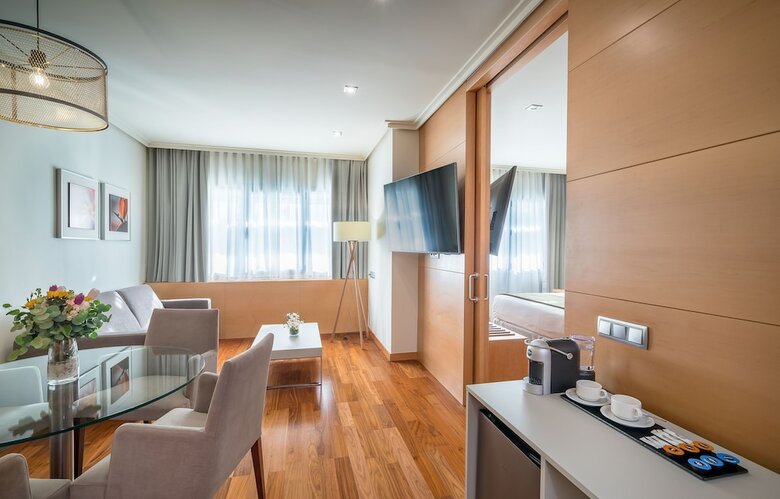Hotel Barcel� Murcia Siete Coronas