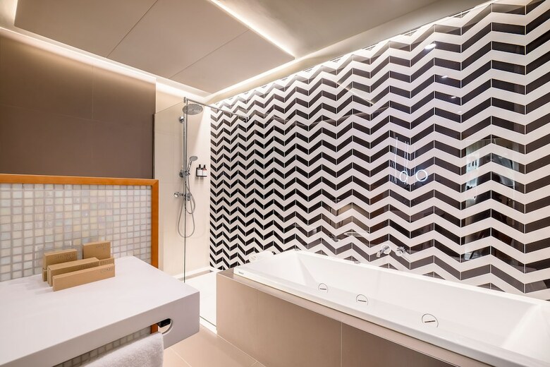 Hotel Barcel� Murcia Siete Coronas