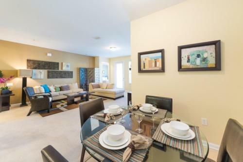 Shoreway Loop L 2004-two Bedroom Apartment