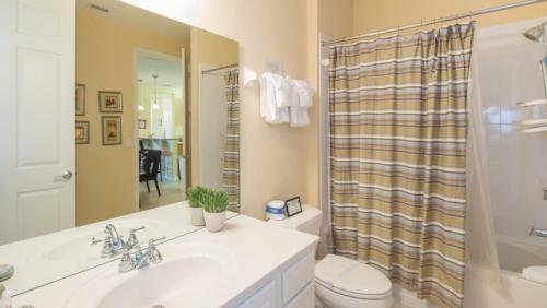 Shoreway Loop L 2004-two Bedroom Apartment