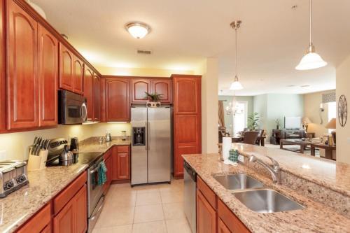 Shoreway Four-bedroom Apartment 221