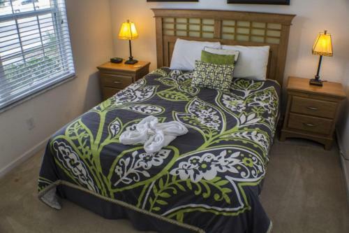 Neil's Windsor Hills Townhouse - Three Bedroom Home