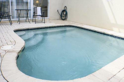 Neil's Windsor Hills Townhouse - Three Bedroom Home