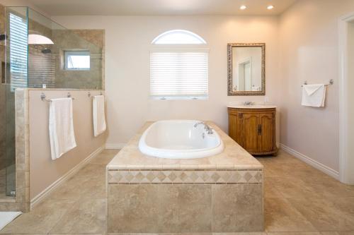 5430 R - 738647 - Mandalay Green Reef House