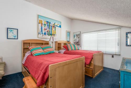1015 Mandalay Beach Road Home