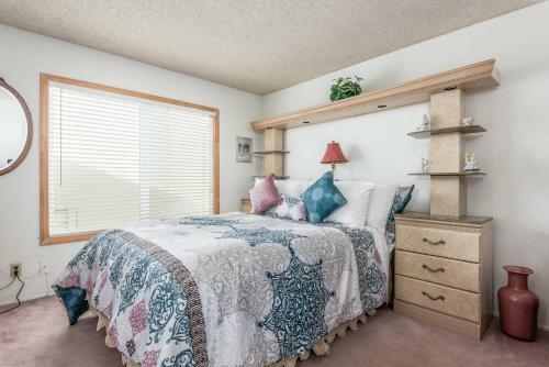 1015 Mandalay Beach Road Home