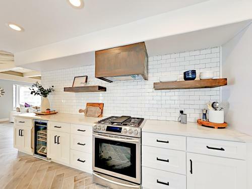 2311 Victoria Avenue Home