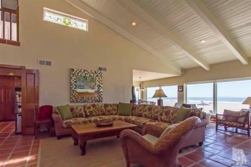 4121 O -751505 Blue Water Horizon Beach House