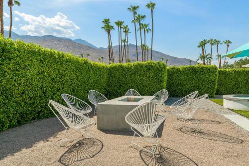 Villa California Palms 4br/4.5ba
