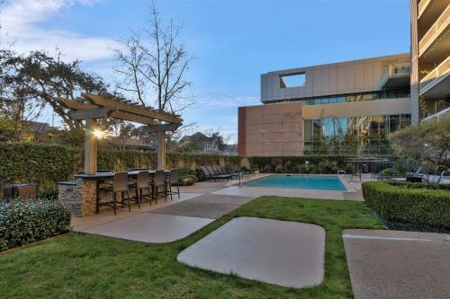 Urban Flat Apartments @ Palo Alto Central