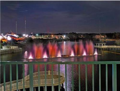 Apartamento Laketown Wharf 1326 Pcb Condo