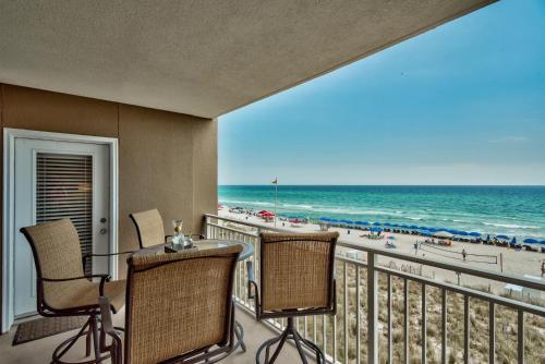 Apartamento Emerald Beach 331 Condo