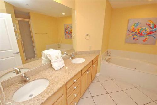 Mairsol 903, 3 Bedrooms, Beach Front, Heated Pool Access, Wifi, Sleeps 8