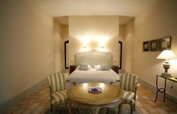 Hotel Ch�teau De Roussan