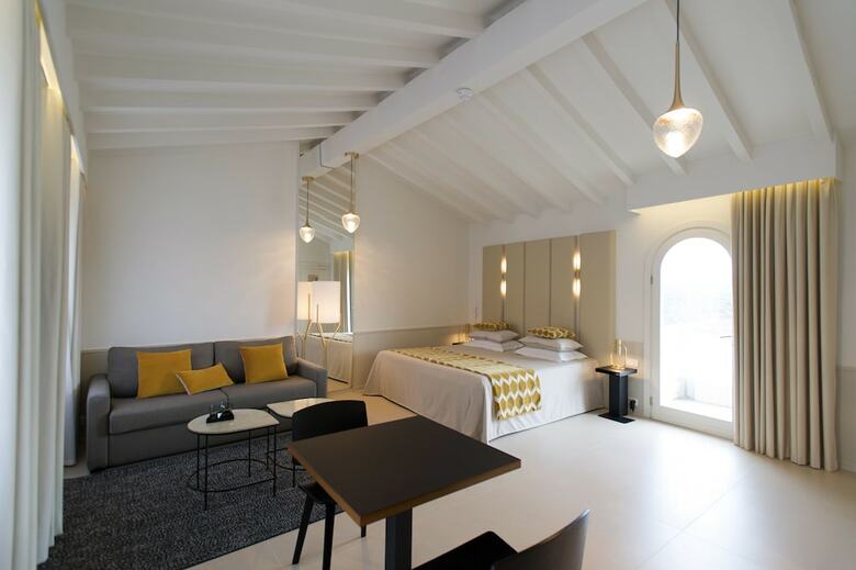 Hotel Genovese