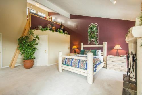 Park West Town Home 3920