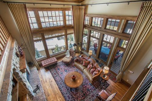 Villa Blacktail Lodge - Five Bedrooms