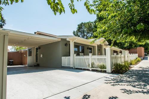 17th Street Cottage