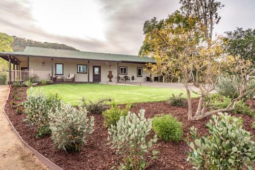 Deer Mountain Retreat