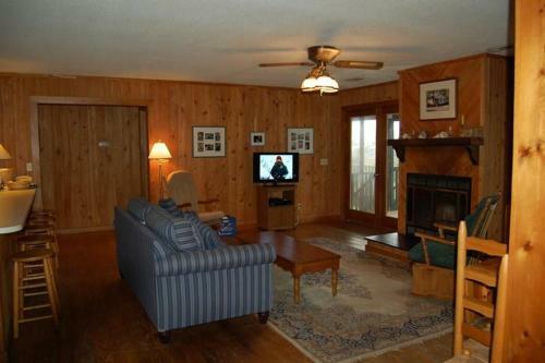 Mary Lou II Home