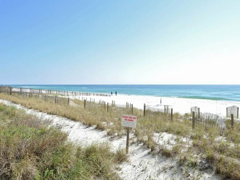 Beach Colony Of Perdido E03b