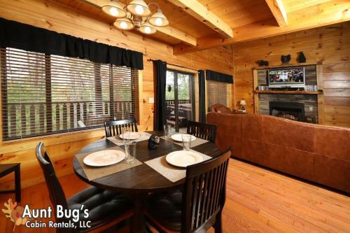 Black Bear Hibernation #2825 - Two Bedroom Cabin