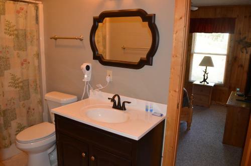 A Grand View From Above #225 - Two Bedroom Cabin