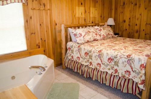 A Grand View From Above #225 - Two Bedroom Cabin