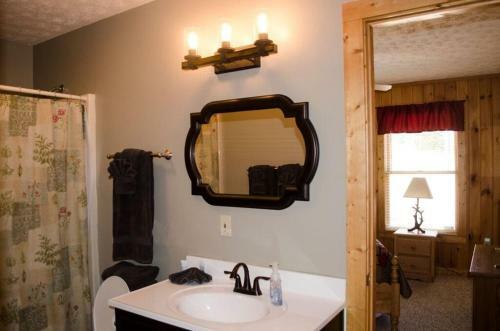 A Grand View From Above #225 - Two Bedroom Cabin