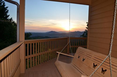 A Grand View From Above #225 - Two Bedroom Cabin