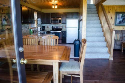 A Grand View From Above #225 - Two Bedroom Cabin