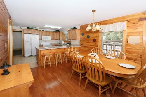 Apartamento Poplar Point Condo Unit 12a - Two Bedroom