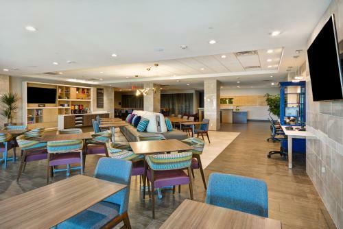 Hotel Home2 Suites Plano Legacy West
