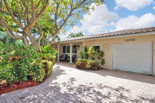 Affinity Robbins -five Bedroom Home