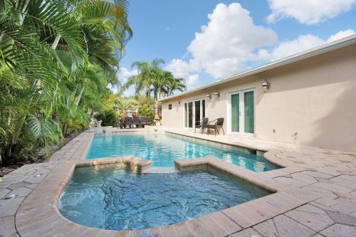Affinity Robbins -five Bedroom Home